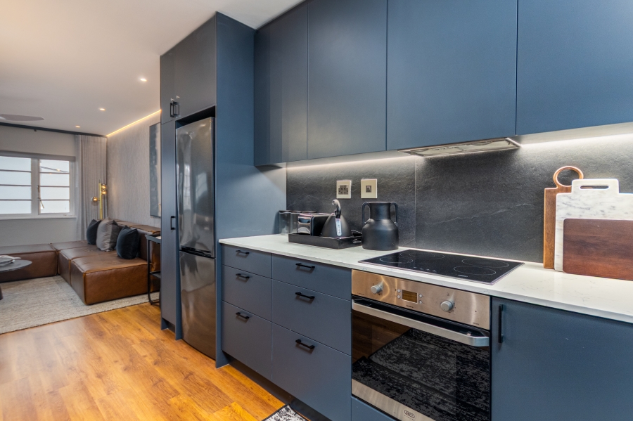 To Let 2 Bedroom Property for Rent in Green Point Western Cape
